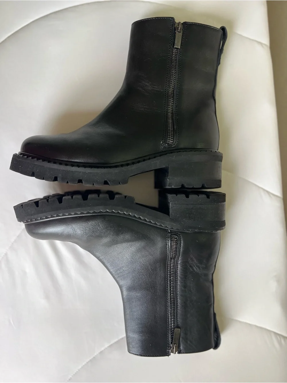 La Canadienne Crew Women's Black Leather Ankle Boots - size 7